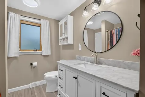 21 Hazel Avenue Nashua NH 03062