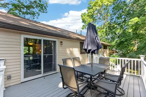 21 Hazel Avenue Nashua NH 03062
