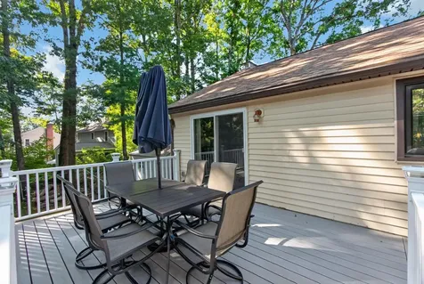 21 Hazel Avenue Nashua NH 03062