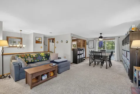 21 Hazel Avenue Nashua NH 03062
