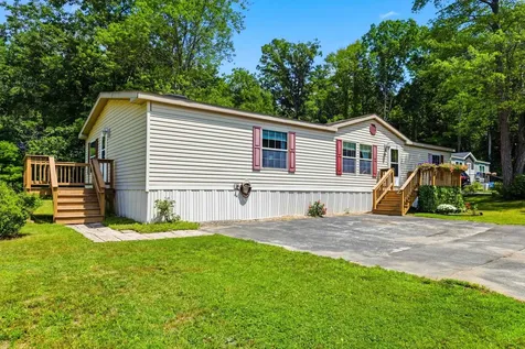 28 Emile Drive Allenstown NH 03275