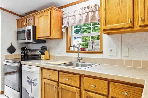 28 Emile Drive Allenstown NH 03275