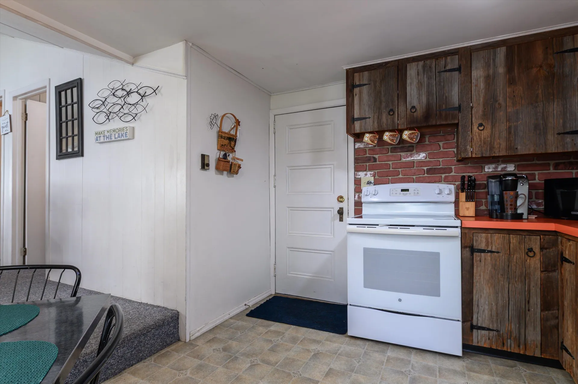 976 Avalon Beach Road Castleton VT 05735
