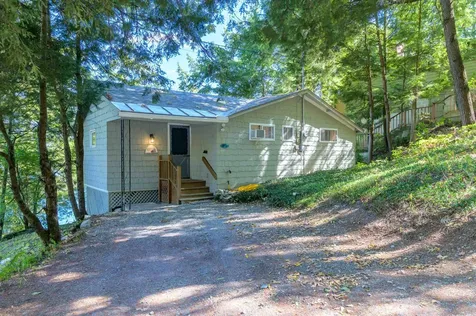 976 Avalon Beach Road Castleton VT 05735