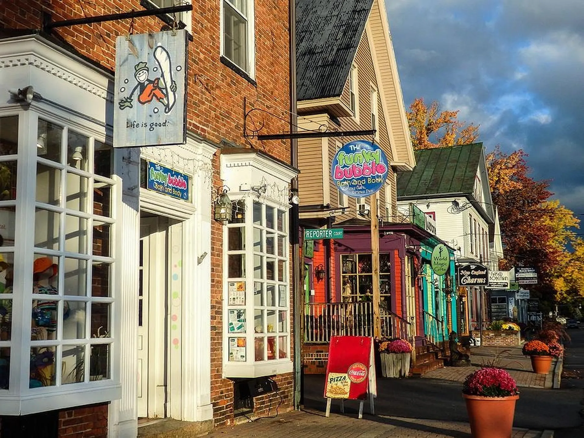 22 Oak Street Conway NH 03860