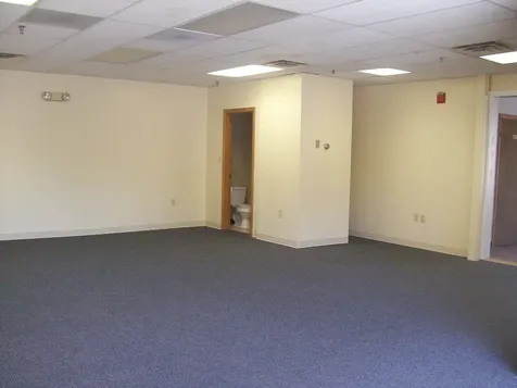 679 Mast Road Manchester NH 03102