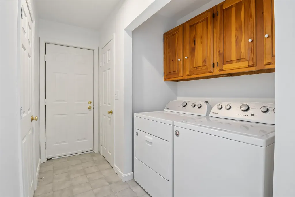 5 Huntington Place Hampton NH 03842