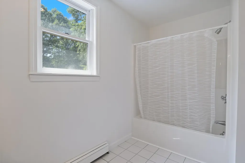 5 Huntington Place Hampton NH 03842
