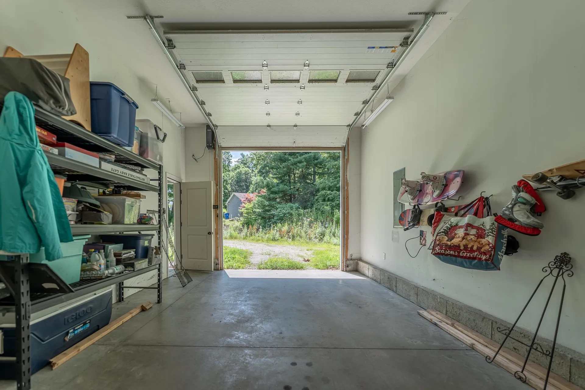 7 Woods Avenue Londonderry NH 03053