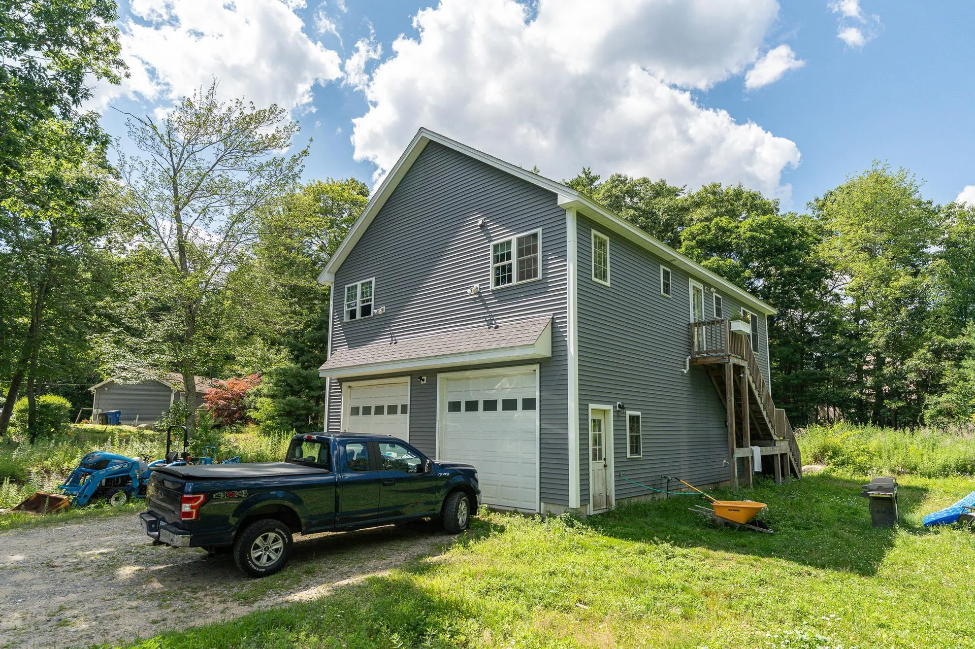 7 Woods Avenue Londonderry NH 03053