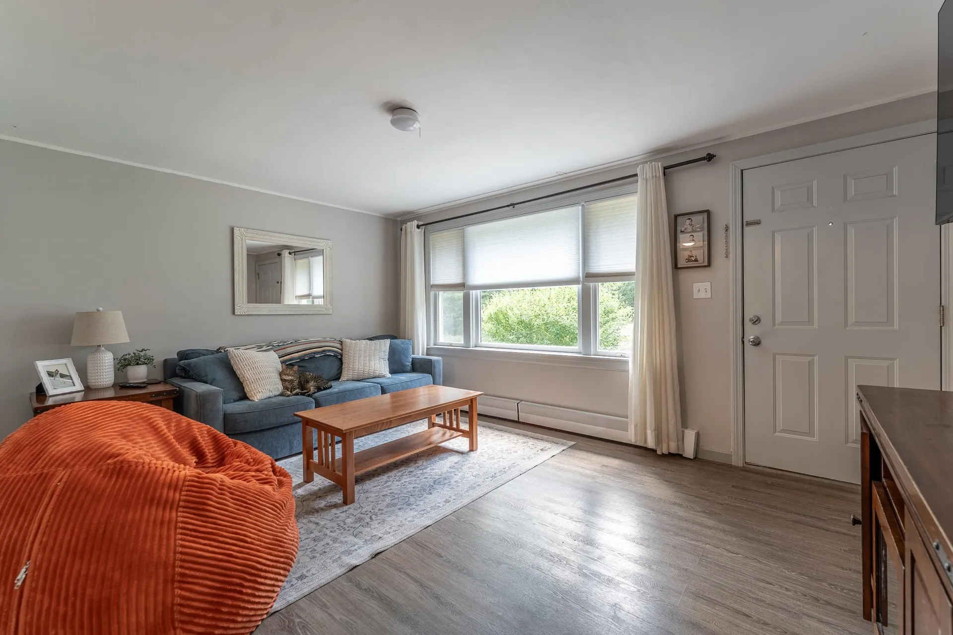 7 Woods Avenue Londonderry NH 03053