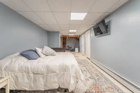 7 Woods Avenue Londonderry NH 03053