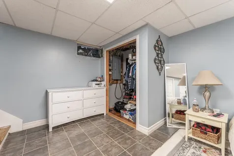 7 Woods Avenue Londonderry NH 03053