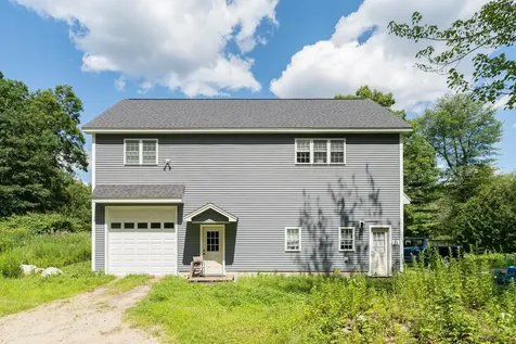 7 Woods Avenue Londonderry NH 03053