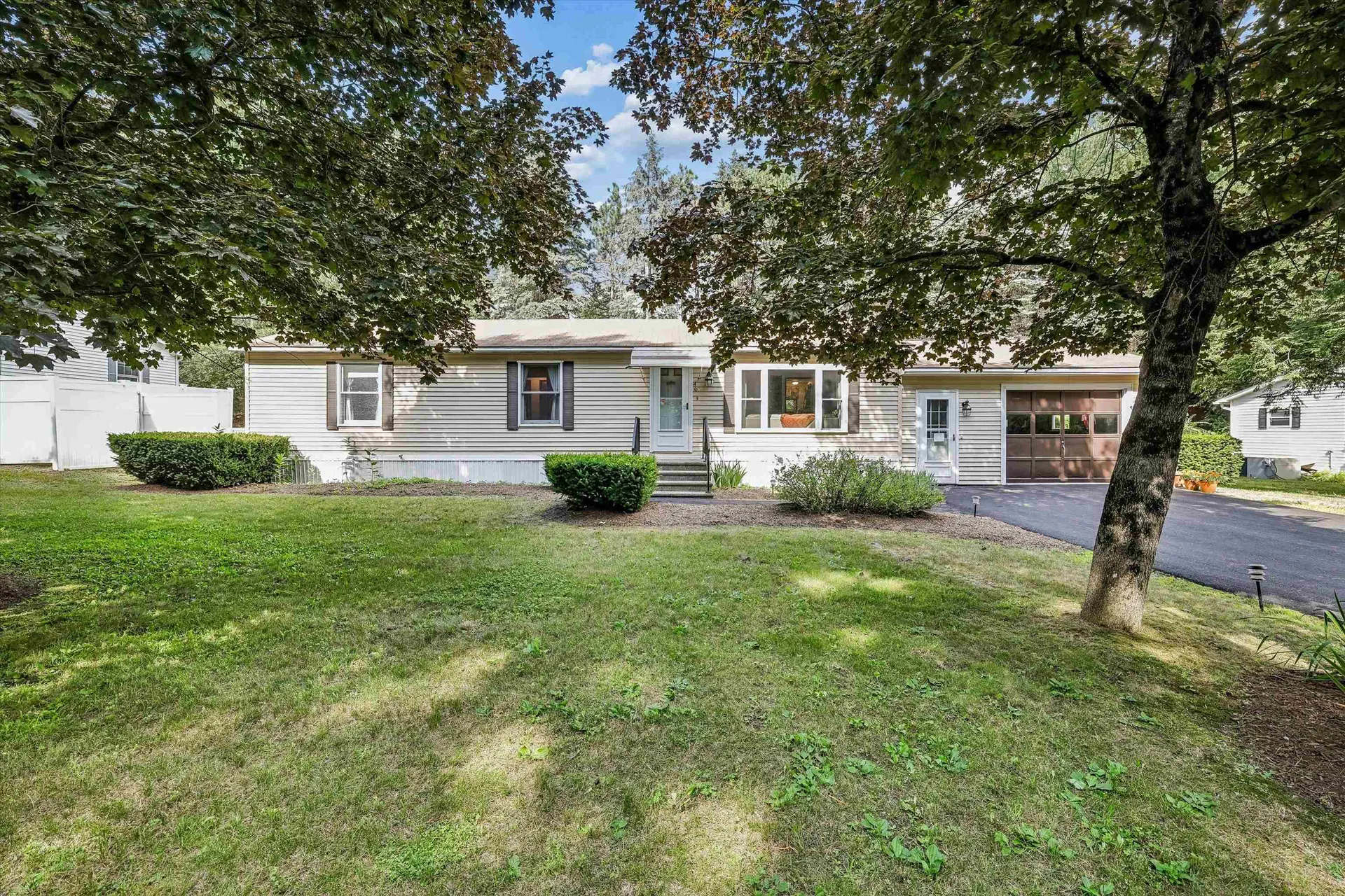 46 Edgewood Drive Hopkinton NH 03229