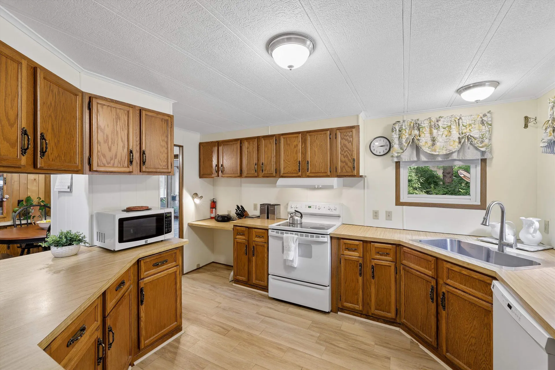 46 Edgewood Drive Hopkinton NH 03229