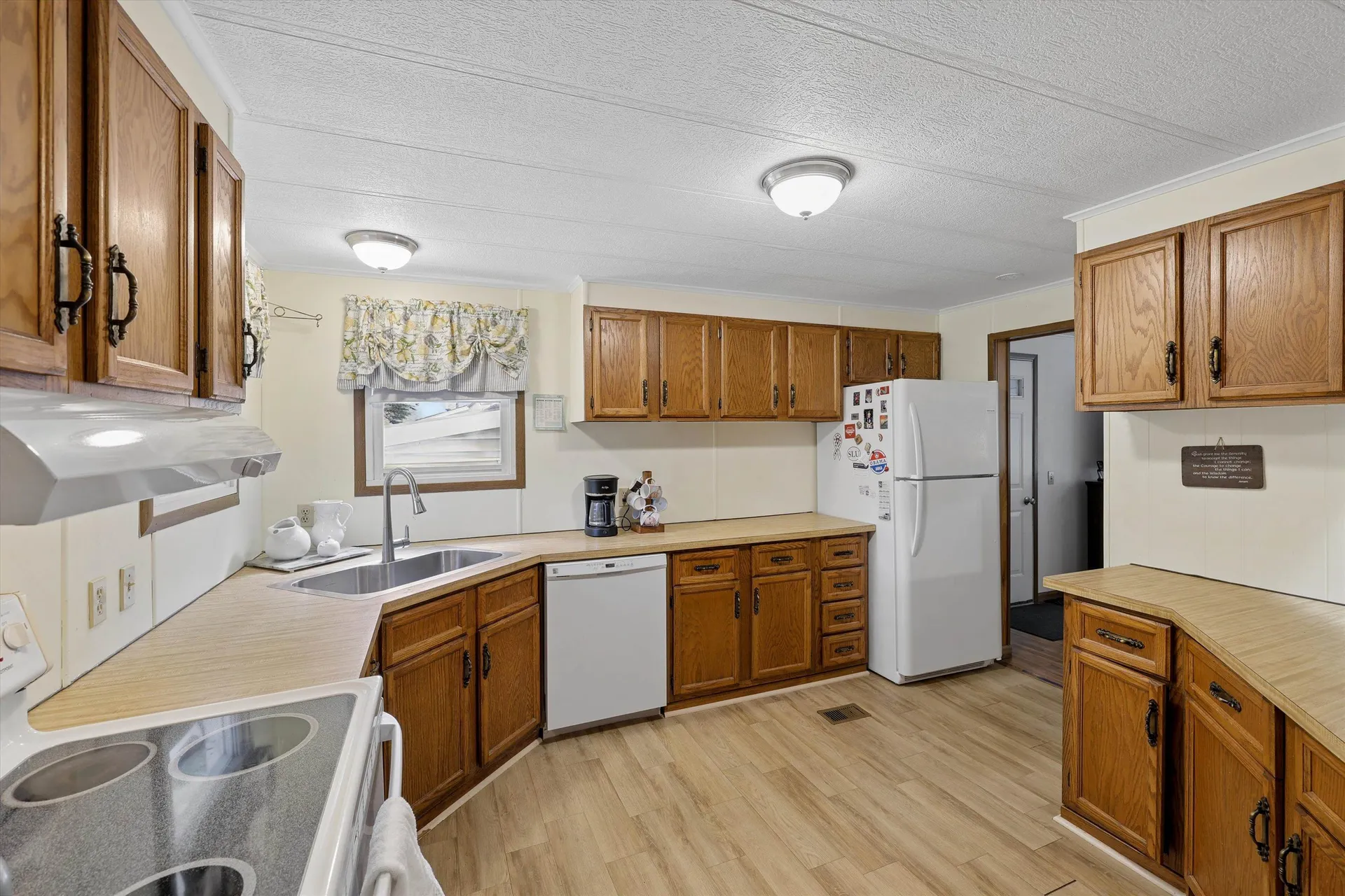 46 Edgewood Drive Hopkinton NH 03229
