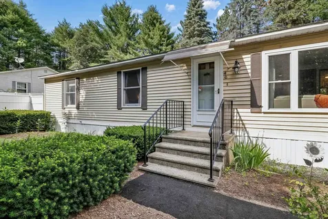 46 Edgewood Drive Hopkinton NH 03229