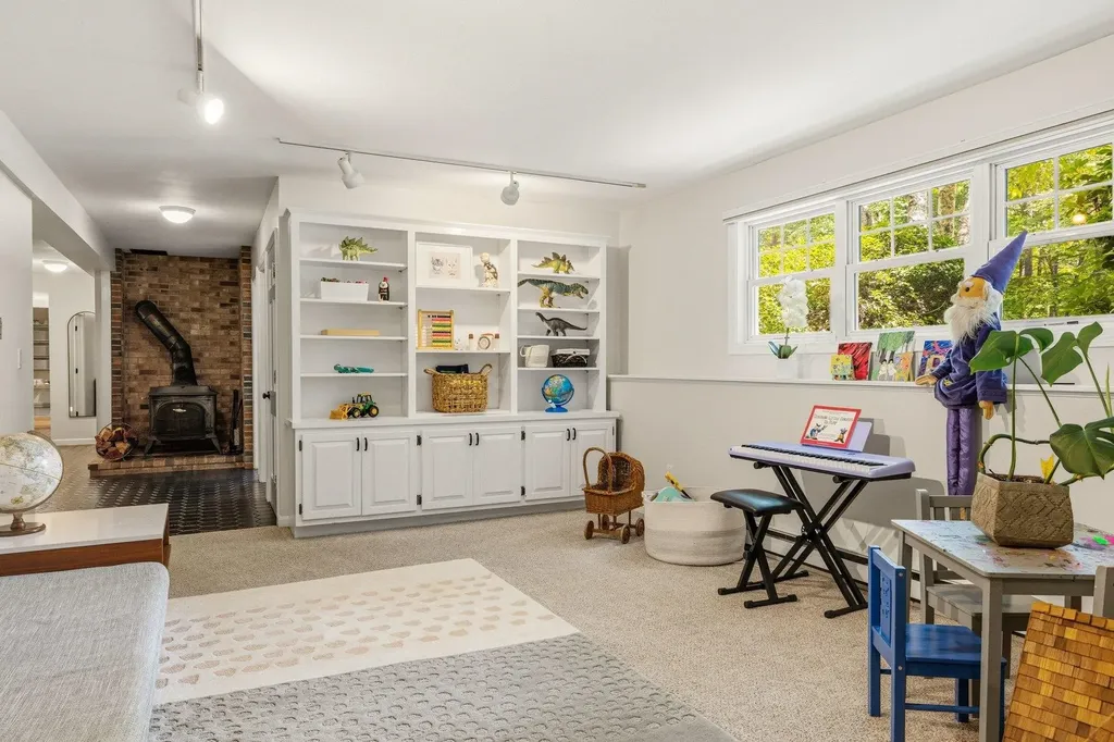 6 Millstream Drive Exeter NH 03833