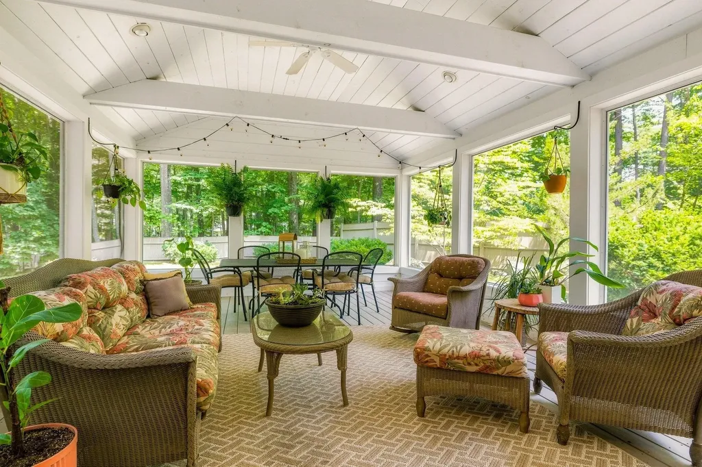 6 Millstream Drive Exeter NH 03833