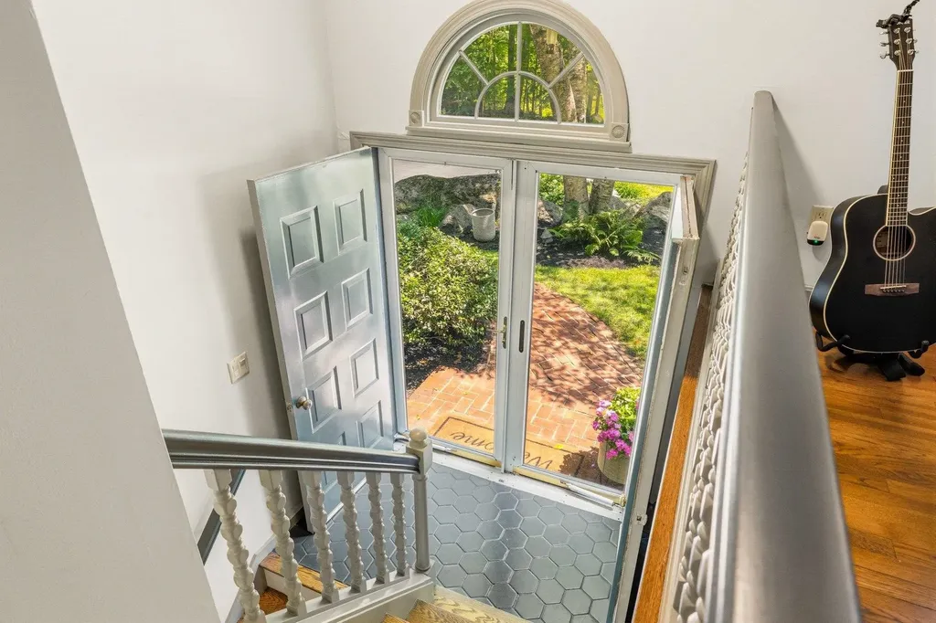 6 Millstream Drive Exeter NH 03833
