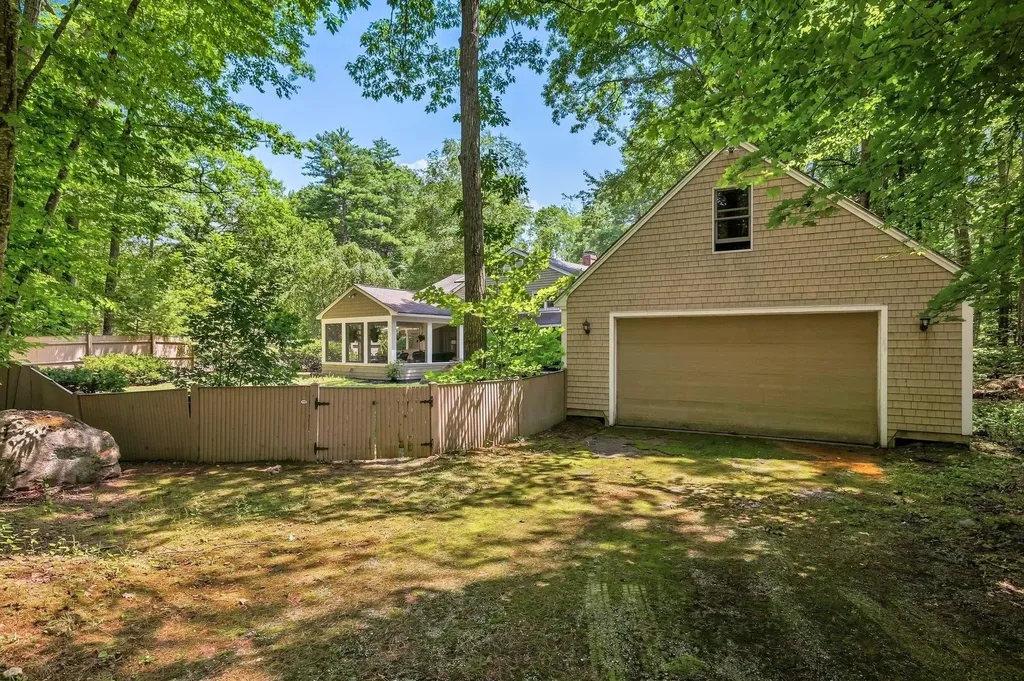 6 Millstream Drive Exeter NH 03833
