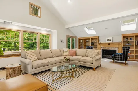 6 Millstream Drive Exeter NH 03833