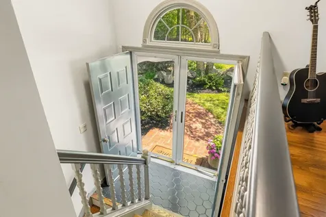 6 Millstream Drive Exeter NH 03833