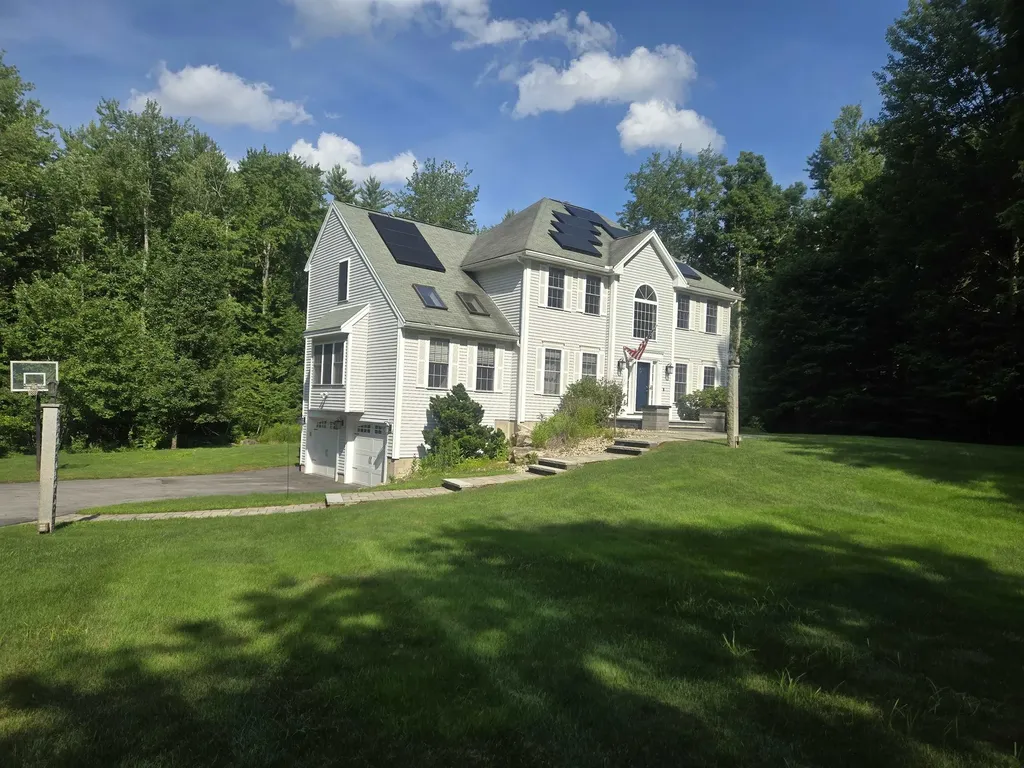 32 Stowell Road Bedford NH 03110