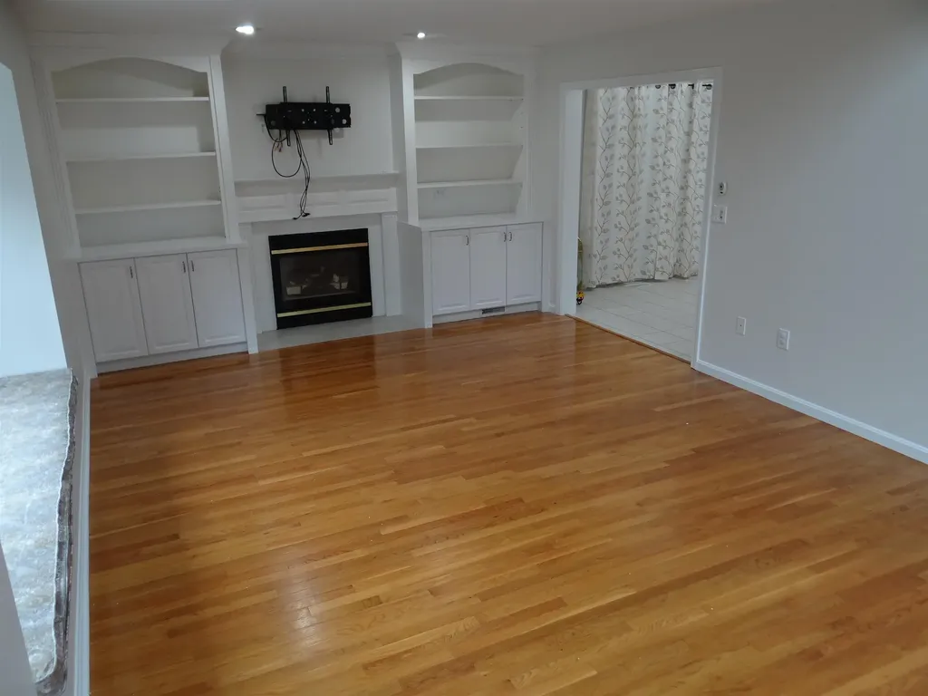 32 Stowell Road Bedford NH 03110