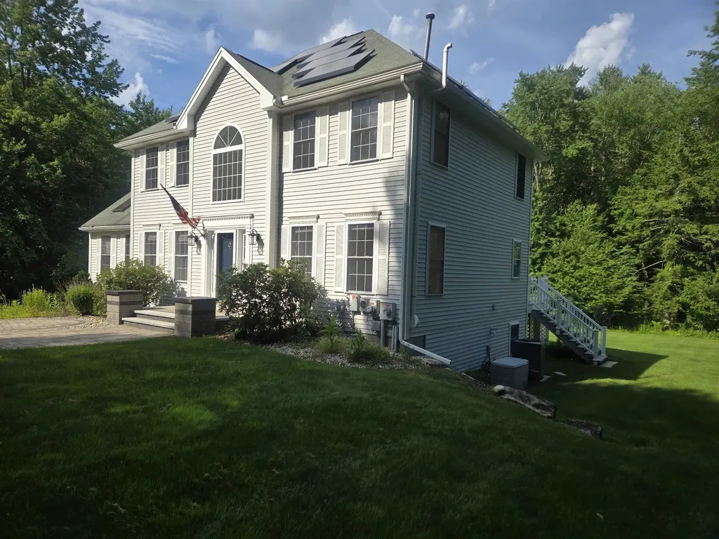 32 Stowell Road Bedford NH 03110