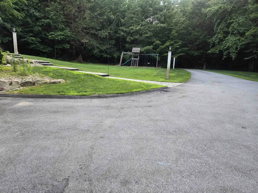 32 Stowell Road Bedford NH 03110