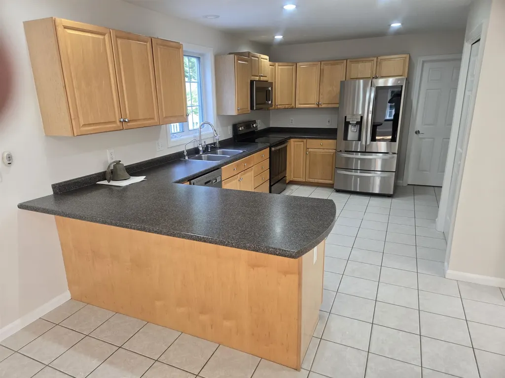 32 Stowell Road Bedford NH 03110