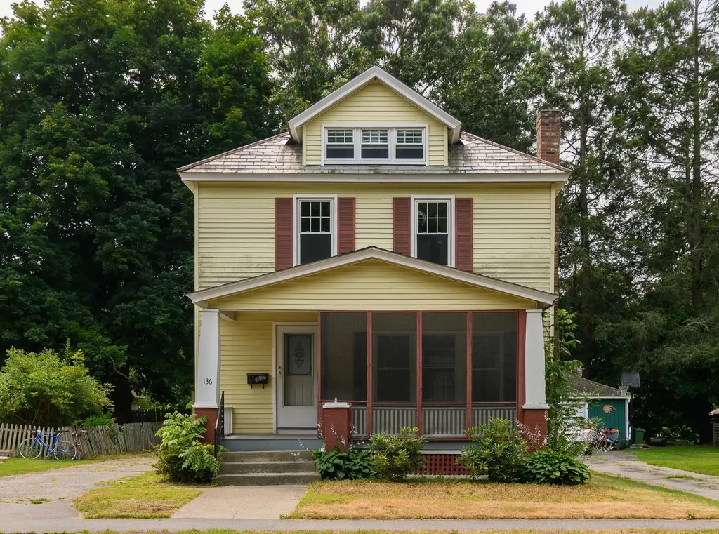 136 Oak Grove Avenue Brattleboro VT 05301