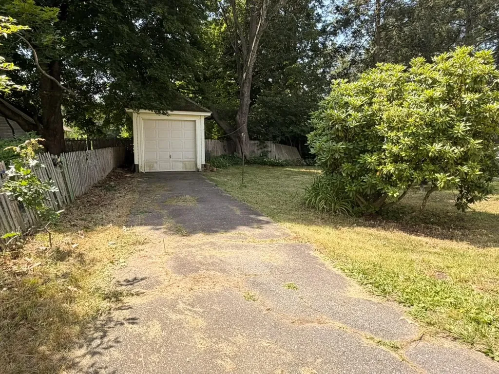 136 Oak Grove Avenue Brattleboro VT 05301
