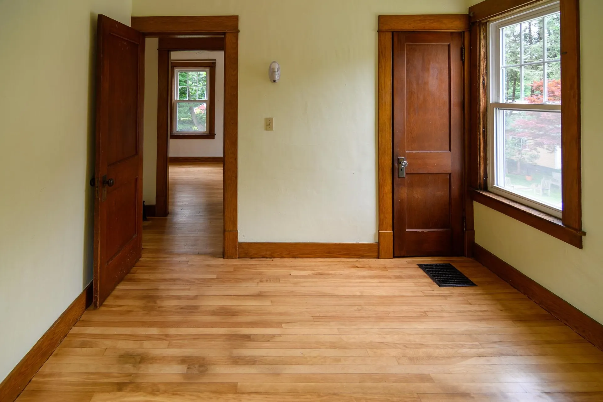 136 Oak Grove Avenue Brattleboro VT 05301