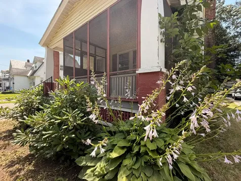 136 Oak Grove Avenue Brattleboro VT 05301