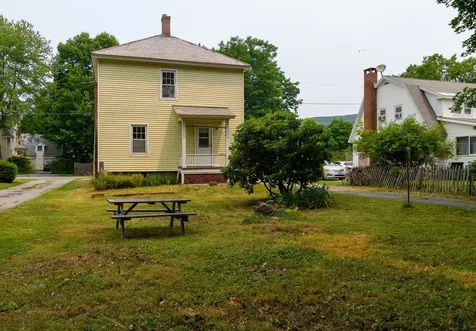 136 Oak Grove Avenue Brattleboro VT 05301