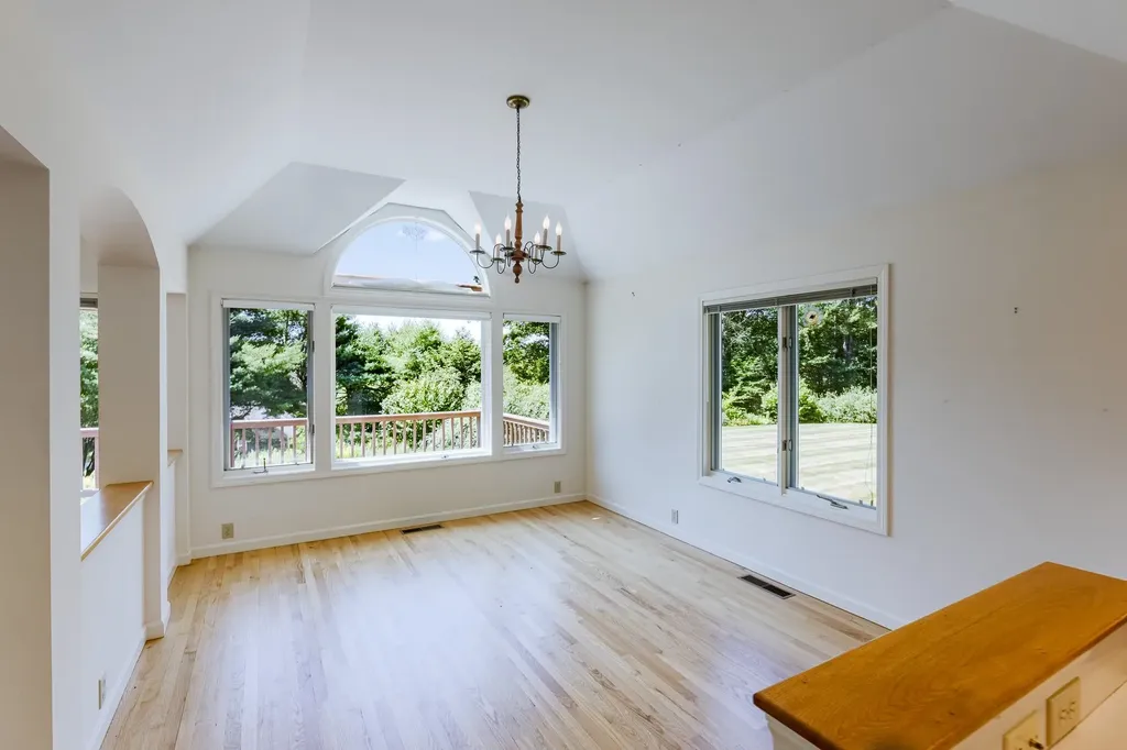 18 Berrill Farms Lane Hanover NH 03755