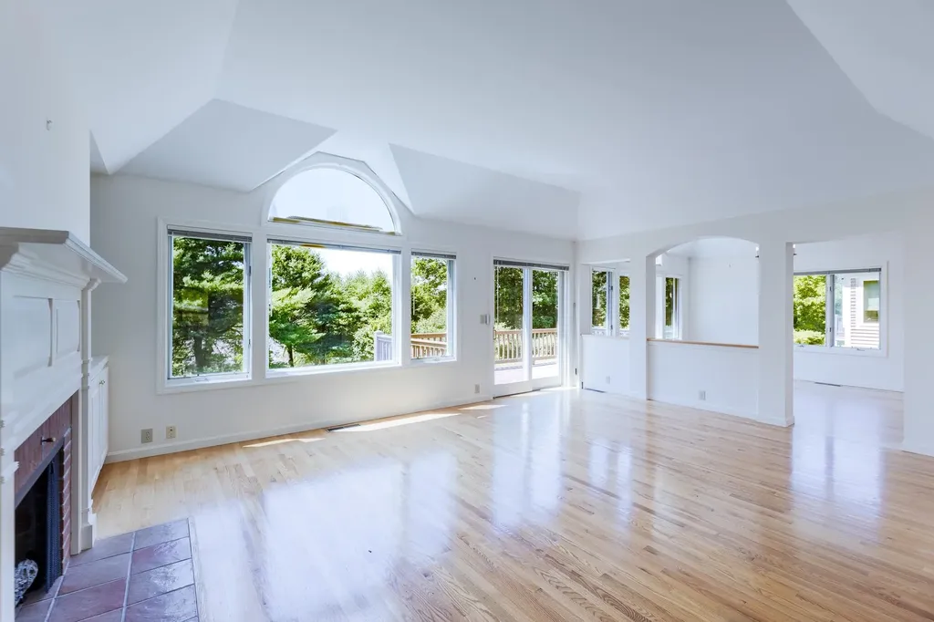 18 Berrill Farms Lane Hanover NH 03755