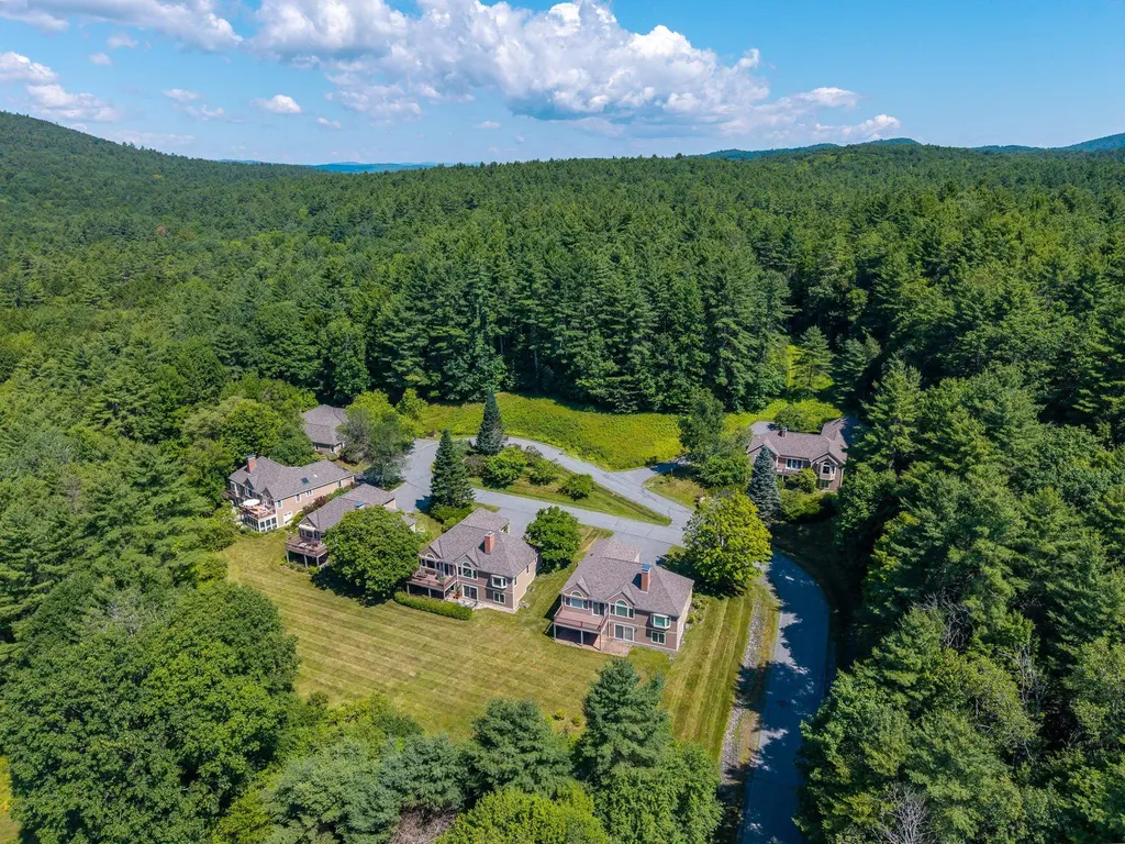 18 Berrill Farms Lane Hanover NH 03755