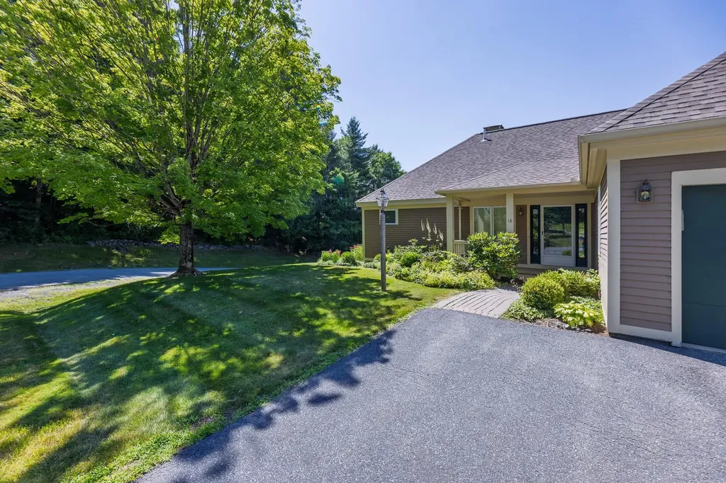 18 Berrill Farms Lane Hanover NH 03755