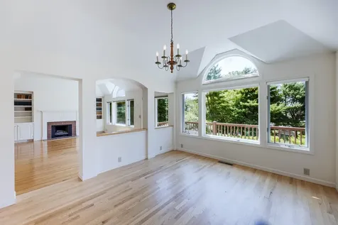 18 Berrill Farms Lane Hanover NH 03755