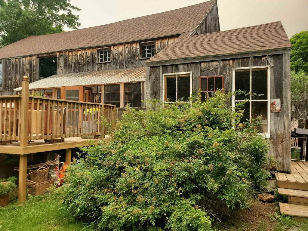 220 New Colony Road Orange NH 03741