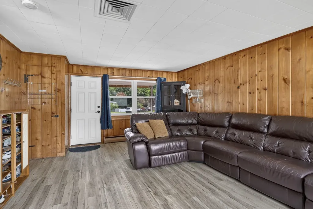 75 Forest Park Drive Nashua NH 03060