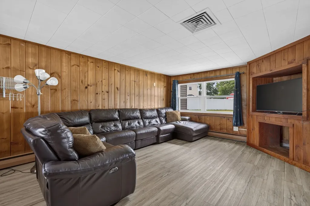 75 Forest Park Drive Nashua NH 03060