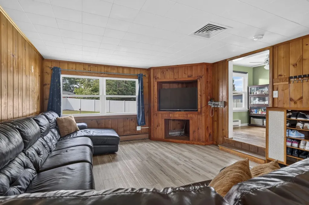 75 Forest Park Drive Nashua NH 03060