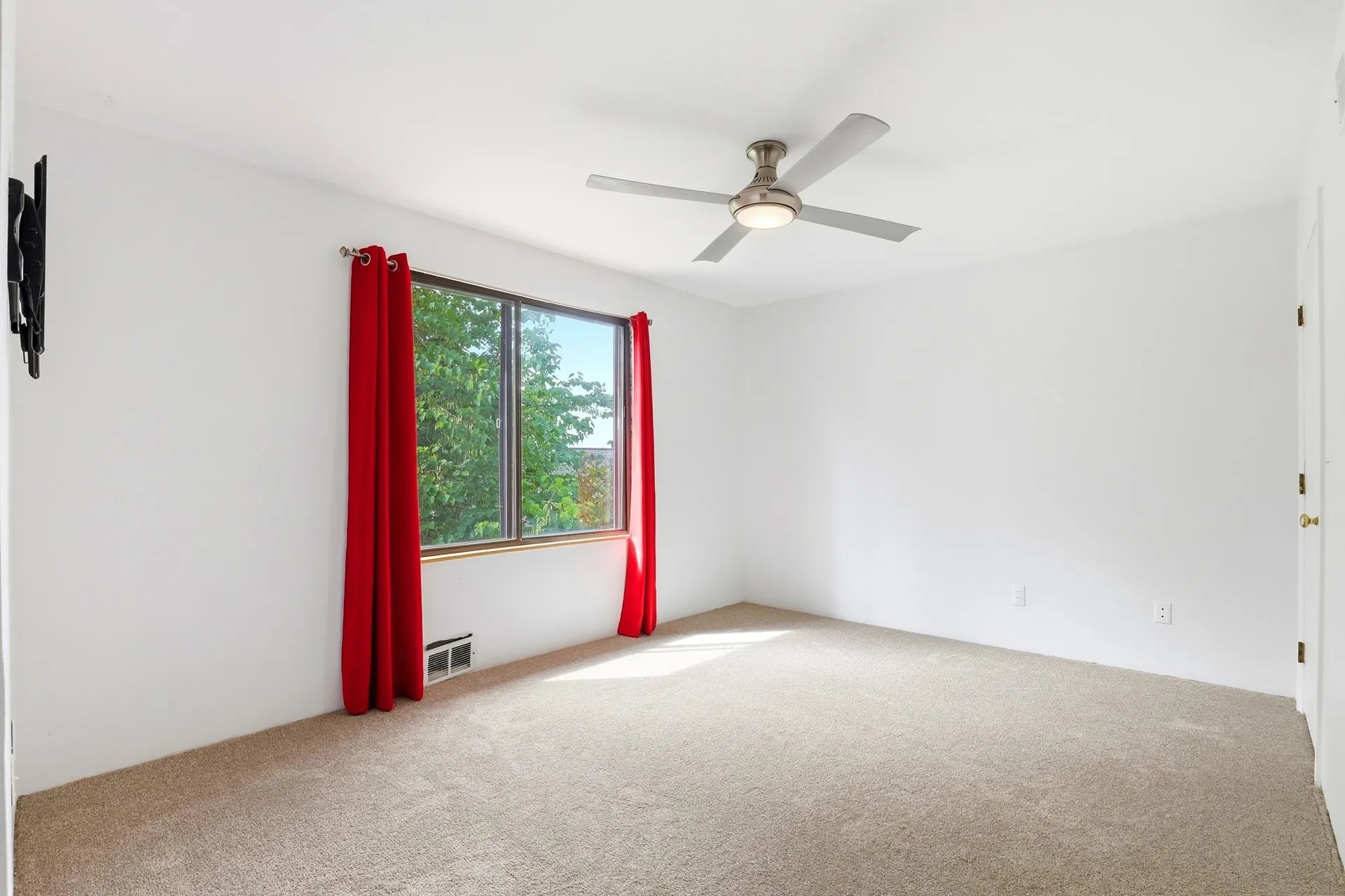365 Kearney Circle Manchester NH 03104