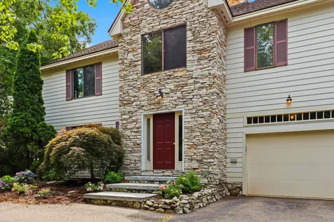 365 Kearney Circle Manchester NH 03104