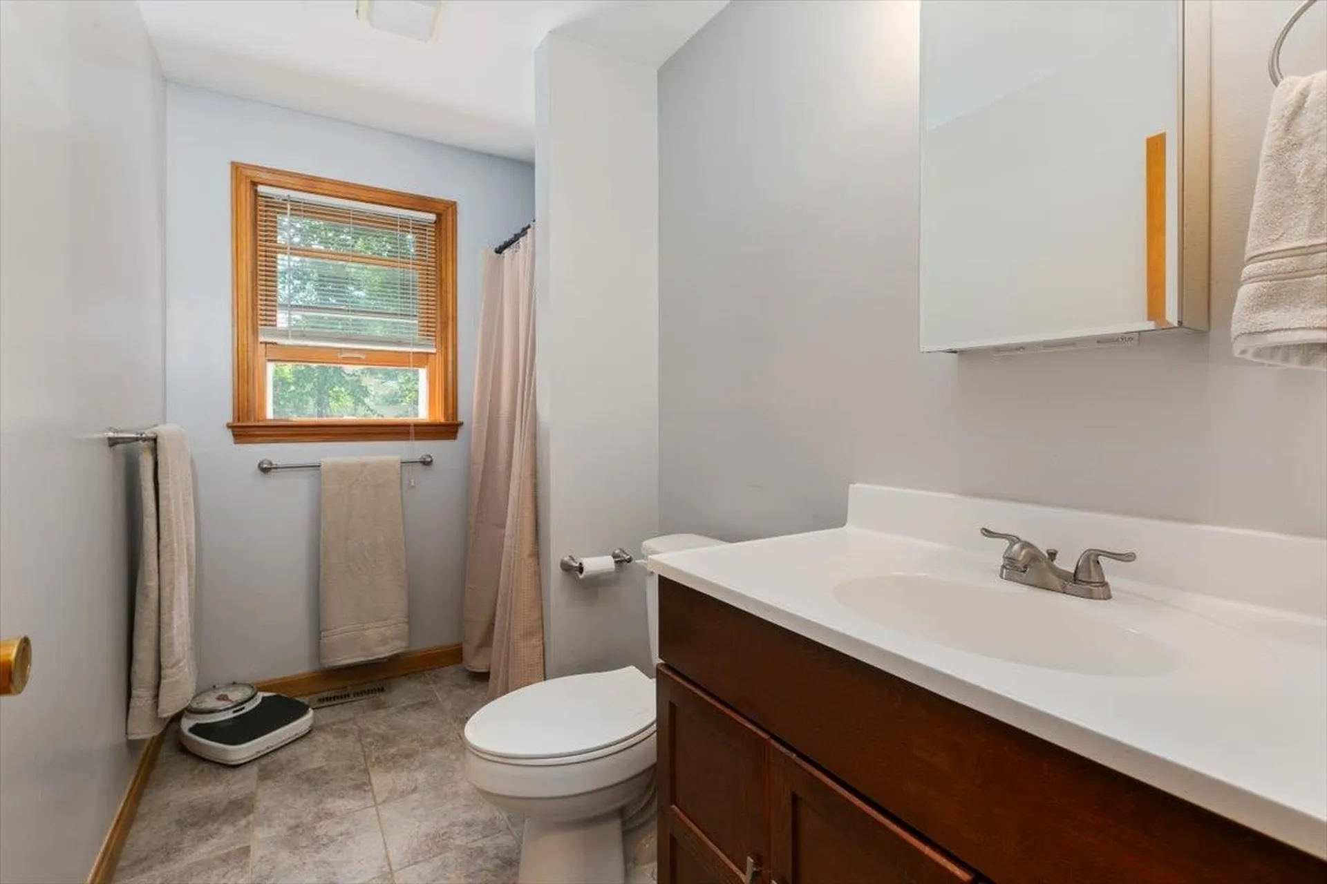 5 Plaza Avenue Hudson NH 03051